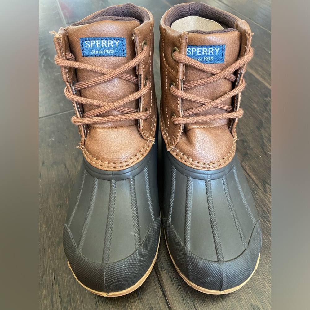 Boy’s Sperry Boots Sz 11 - Picture 3 of 8
